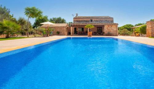 Villa with Garden View