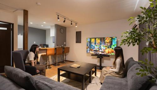 Three-Bedroom Deluxe Apartment