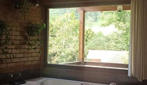 Queen Suite with Spa Bath