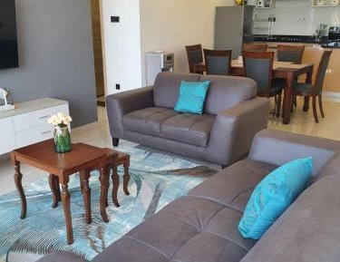 Three-Bedroom Deluxe Apartment
