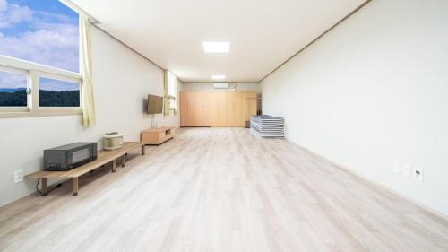 Studio 2