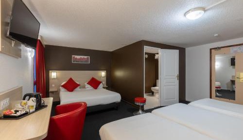 Family Room (5 Adults)
