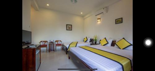 Triple Room with Private Bathroom