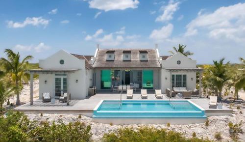 Four Bedroom Oceanfront Villa: Puesta del Sol