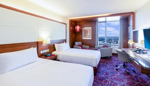 Premium Twin Room with City View - Smoking