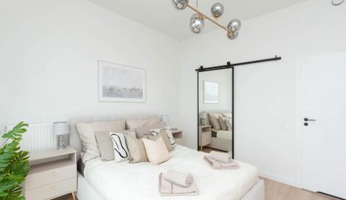 Deluxe One-Bedroom Apartment with City View