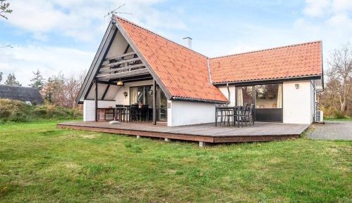 Three-Bedroom Holiday Home 