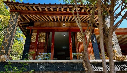 Bungalow with Garden View