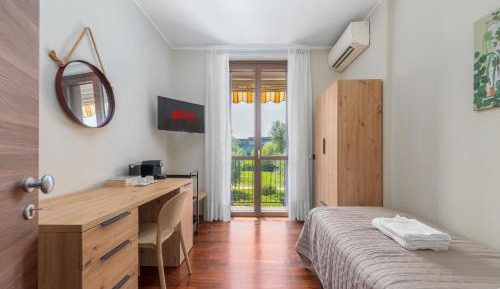 Single Room with Private External Bathroom