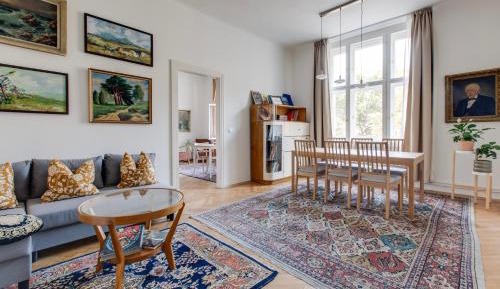 Two-Bedroom Apartment with City View
