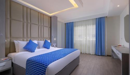 Deluxe Mountain View Room