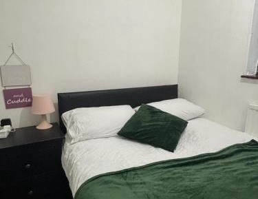 Standard Double Room with Shared Bathroom