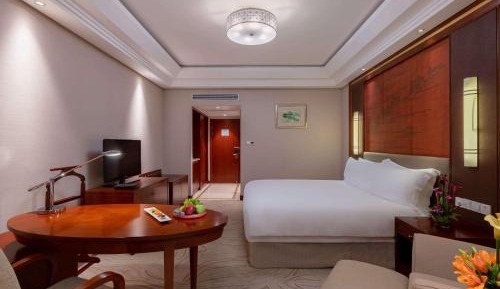 Club Luxury Queen Room