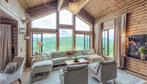 Five-Bedroom Holiday Home