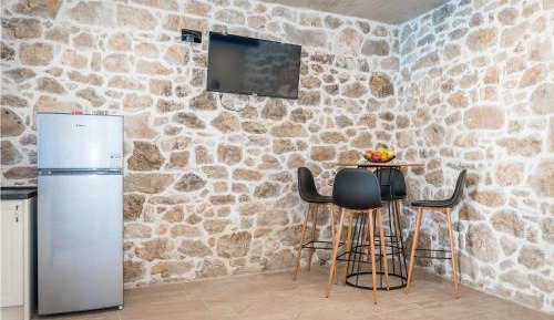 One-Bedroom Holiday Home