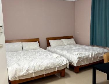 Quadruple Room with Private Bathroom