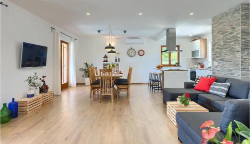 Four-Bedroom Holiday Home
