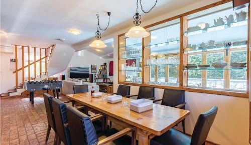 Three-Bedroom Holiday Home 