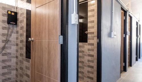 Single Bed in Mixed Dormitory Room