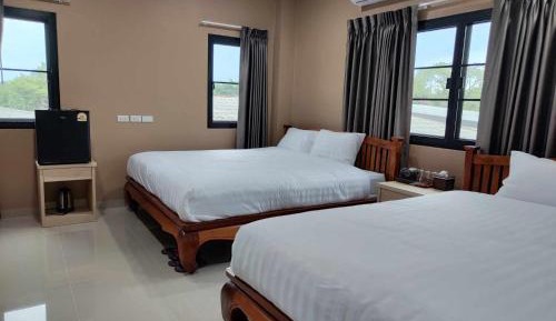 Deluxe Family Room
