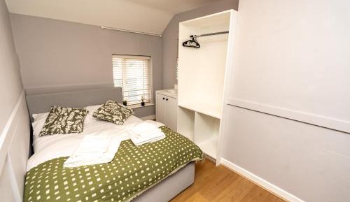 Double Room with Shared Bathroom