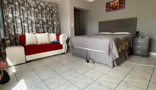 Queen Room with Pool View