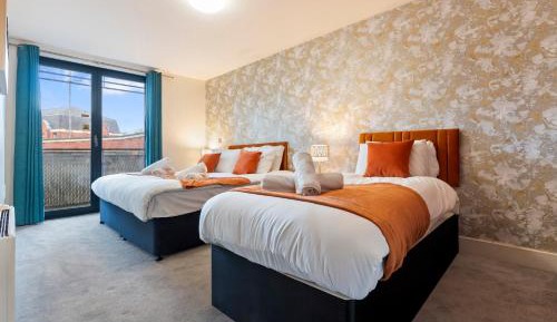 Superior One-Bedroom Apartment with Balcony
