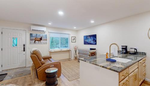 One Bedroom Apartment
