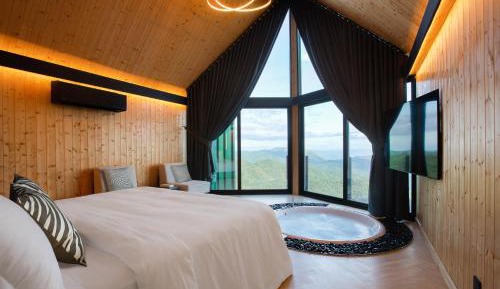 Suite with Spa Bath