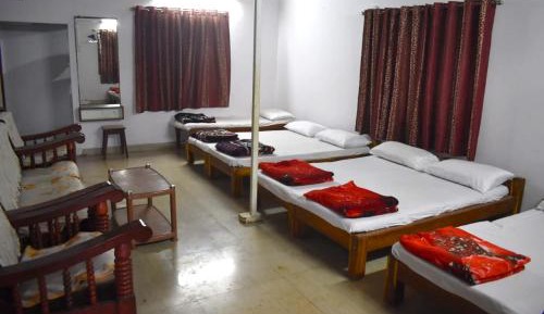 6-Bed Mixed Dormitory Room