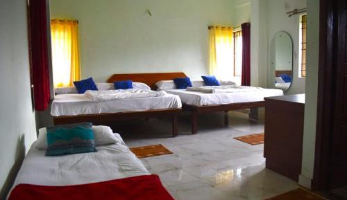 Deluxe Family Room
