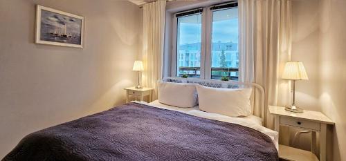 One-Bedroom Apartment with Balcony