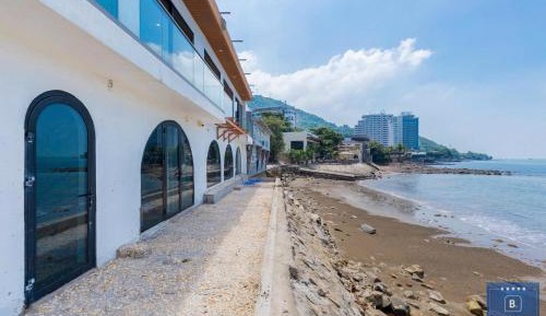 Villa with Sea View