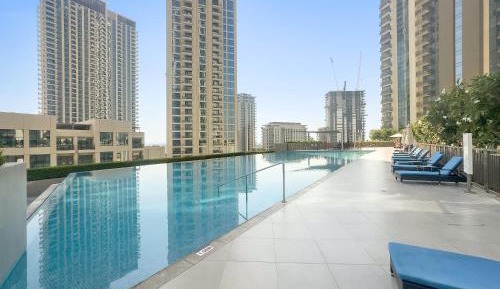 Three-Bedroom Apartment with Balcony