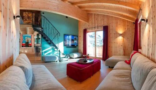 Four-Bedroom Holiday Home