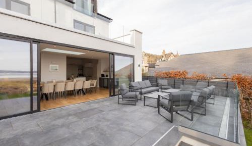 Seven-Bedroom House