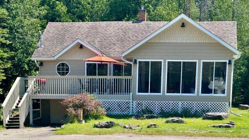 Myrtle's Cottage (Non-waterfront)