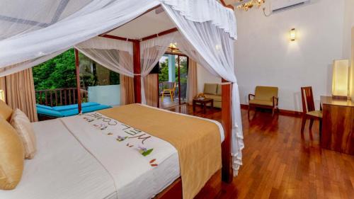 Deluxe Suite with Yoga and Ayurveda