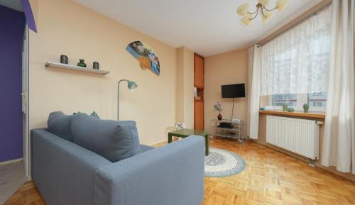 One-Bedroom Apartment with Balcony