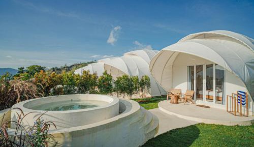 Tent Suite with Hot Tub