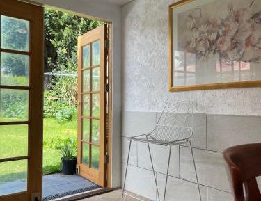 Family Room with Garden View