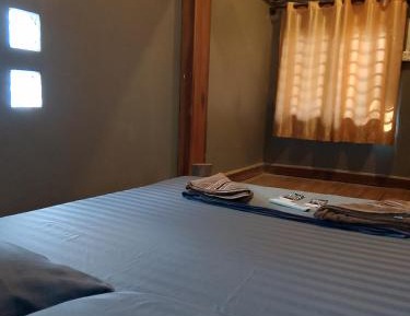 Queen Room with Shared Bathroom