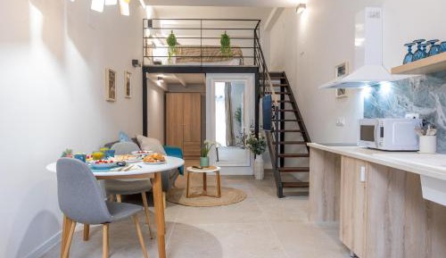 Studio Apartment with One Double Bed
