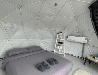 Deluxe Dome