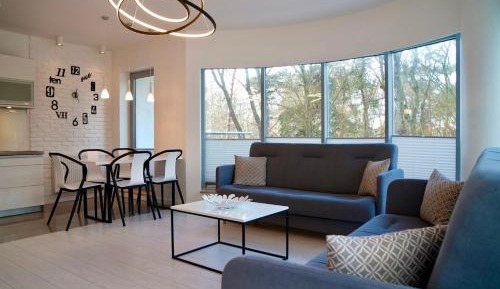 Superior One-Bedroom Apartment