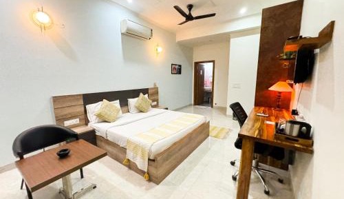 Deluxe Suite
