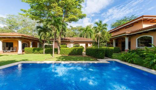 Seven-Bedroom Holiday Home