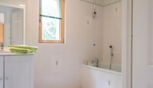Holiday Home (6 Adults)