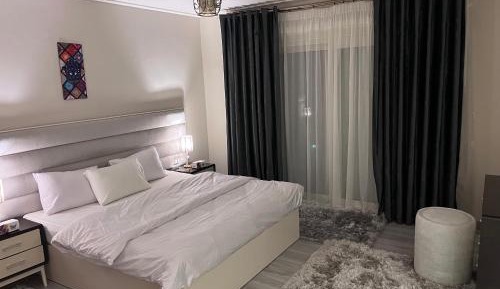 Three-Bedroom Deluxe Apartment
