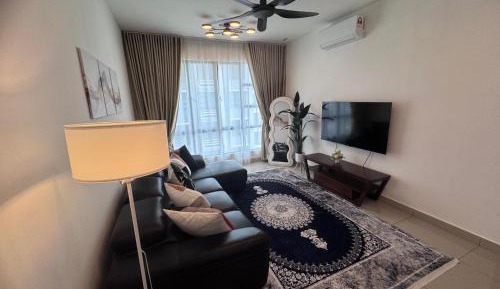 Three-Bedroom Apartment - High Floor